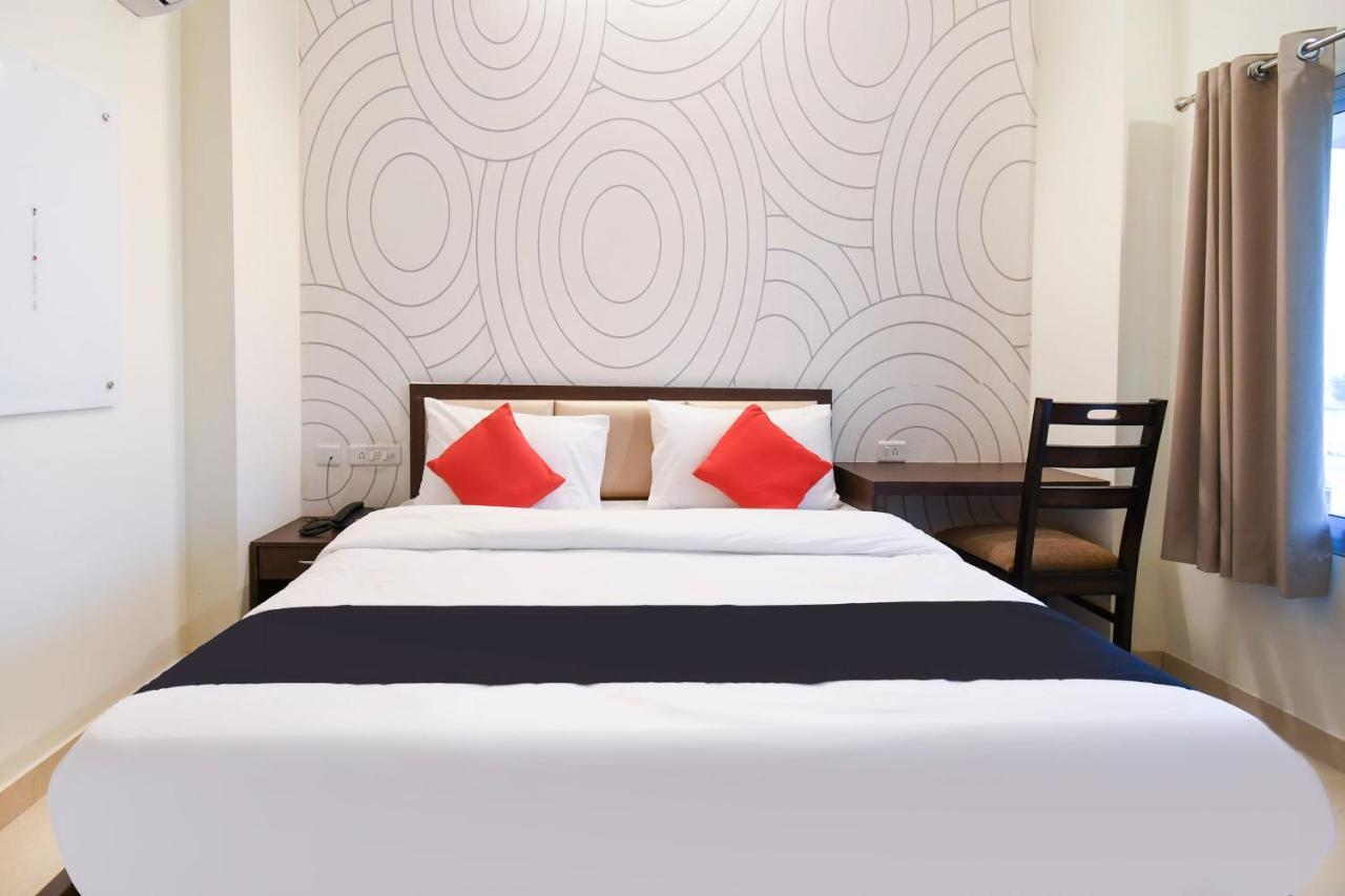 Capital O 70097 Sudha Inn Лакхнау Экстерьер фото