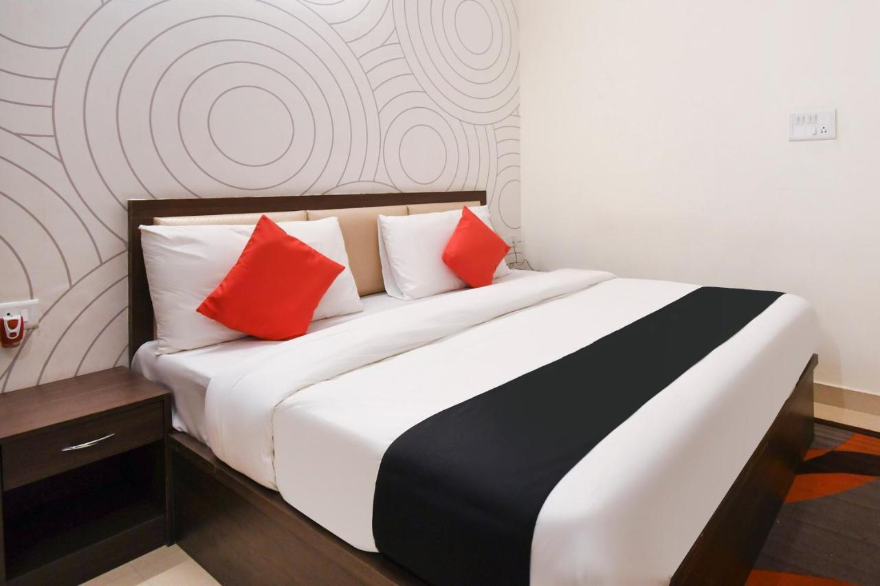 Capital O 70097 Sudha Inn Лакхнау Экстерьер фото
