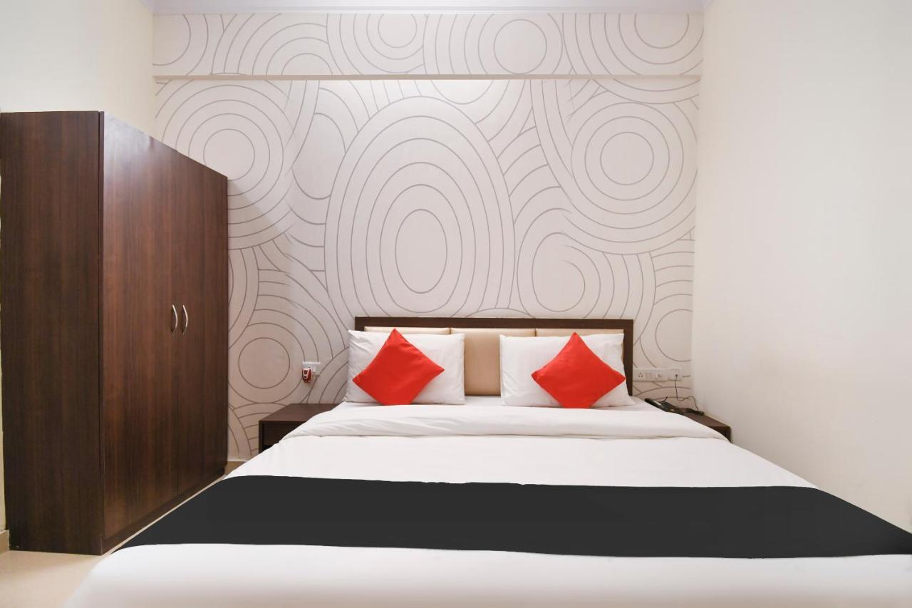 Capital O 70097 Sudha Inn Лакхнау Экстерьер фото